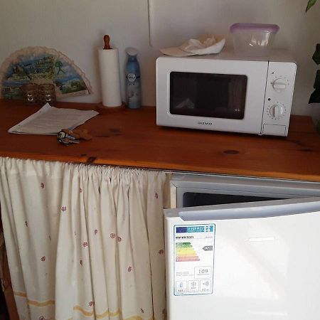 2-Bed Apartment - Sleeps 3 - Parking - Near ألبوكس المظهر الخارجي الصورة